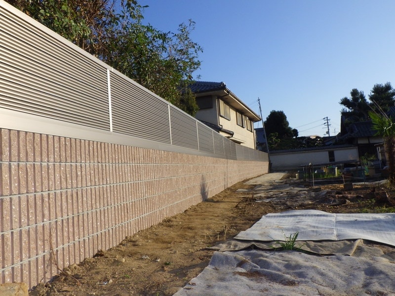 植木垣根からアルミフェンス+リブブロック塀工事 イメージ画像